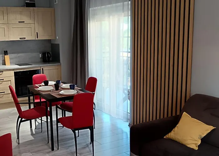 Dziesiatka شقة شكلارسكا بوريبا